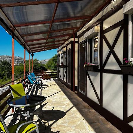 Willa Glamping Lovcen Njegusi Zewnętrze zdjęcie
