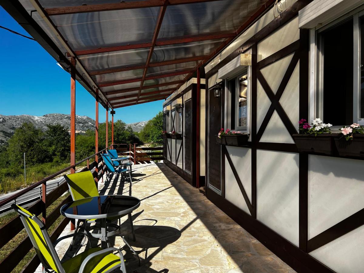 Willa Glamping Lovcen Njegusi Zewnętrze zdjęcie